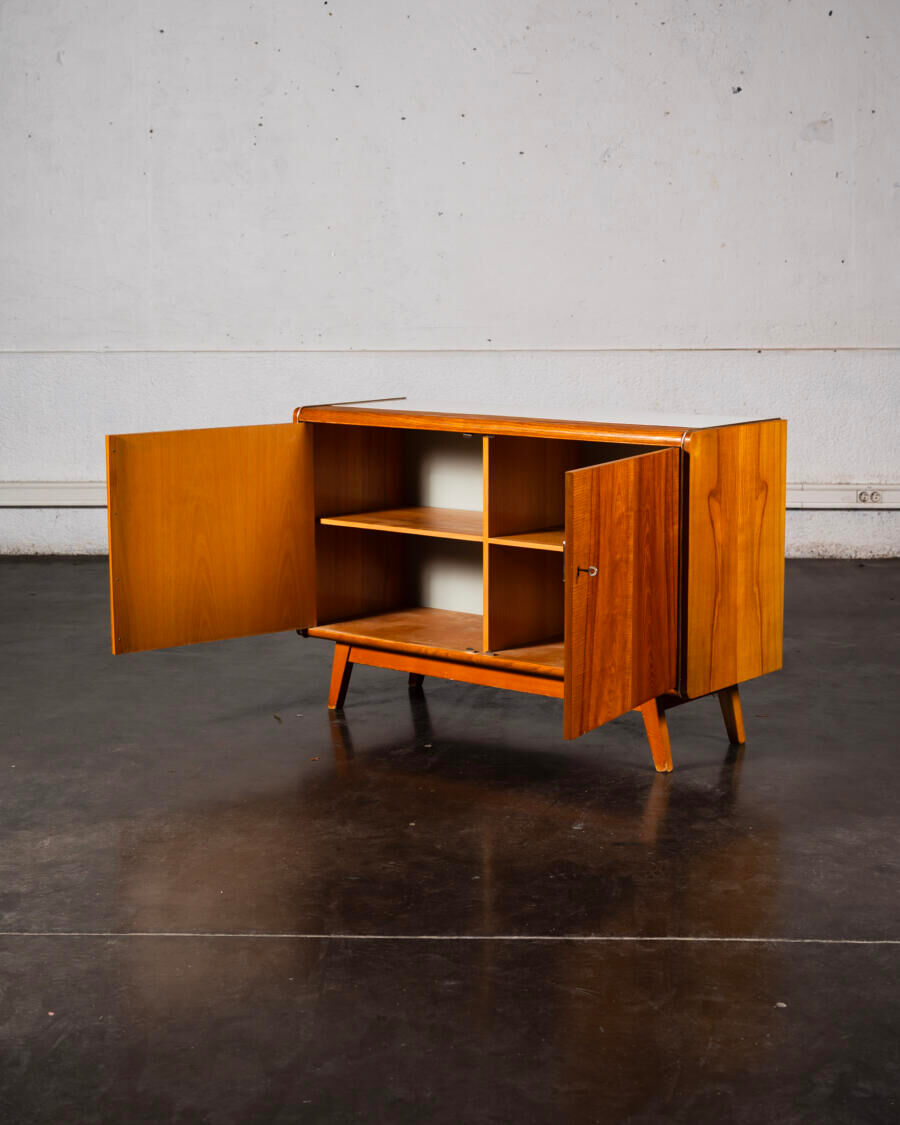 Buffet landsman white glass top