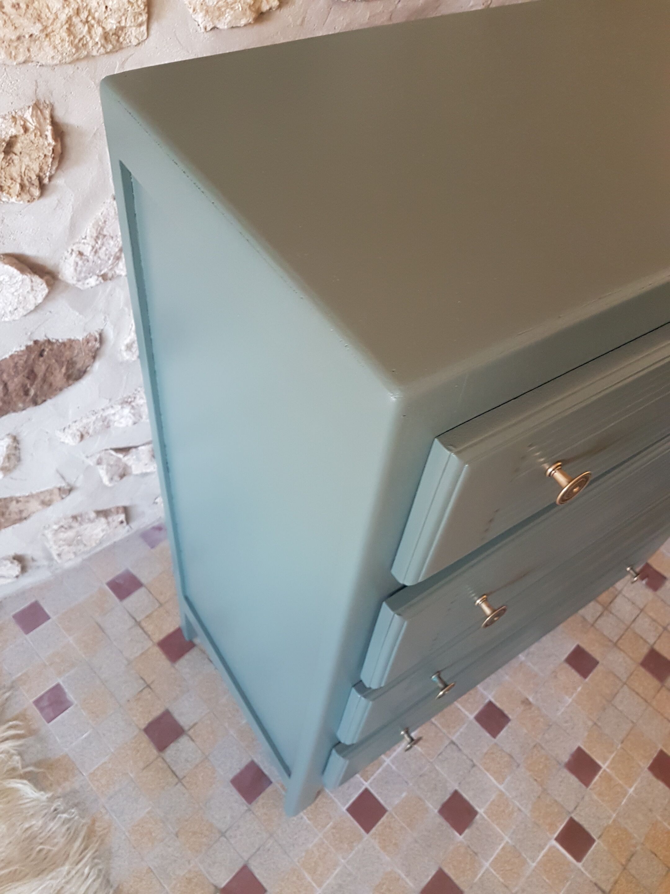 Khaki vintage dresser