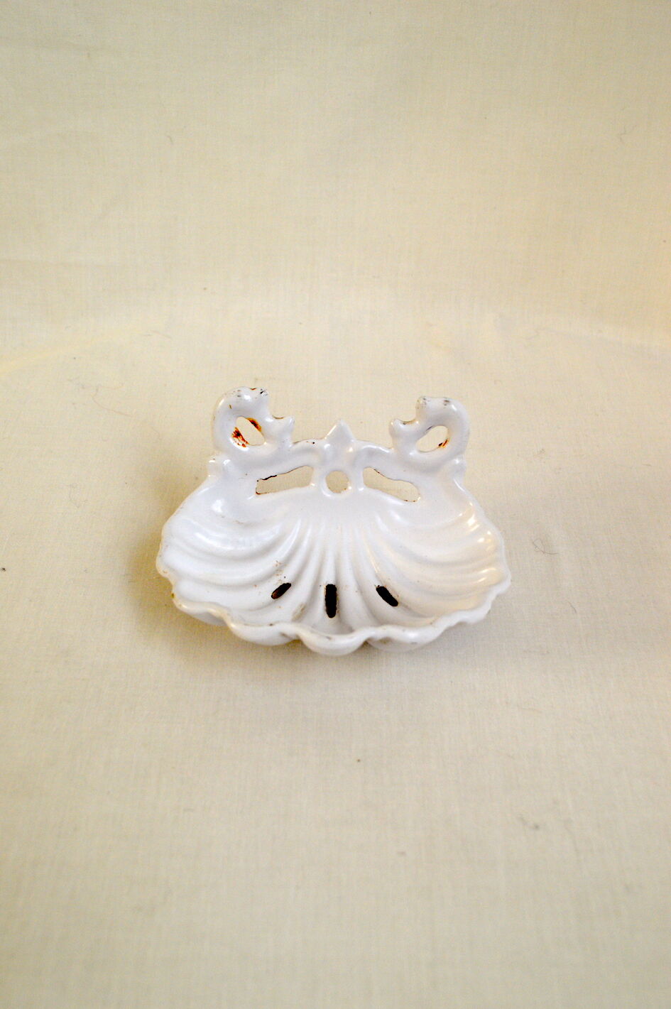 Cast iron scallop soap dish