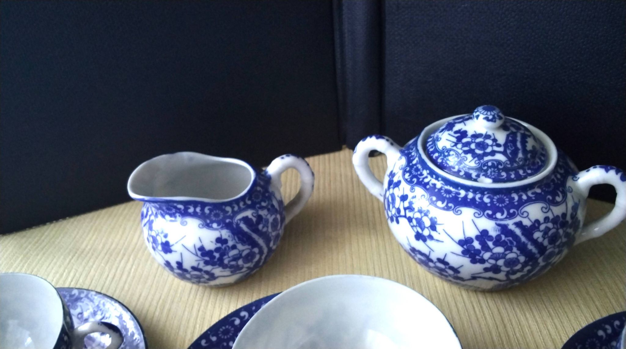 Tea or coffee service in Japanese porcelain.