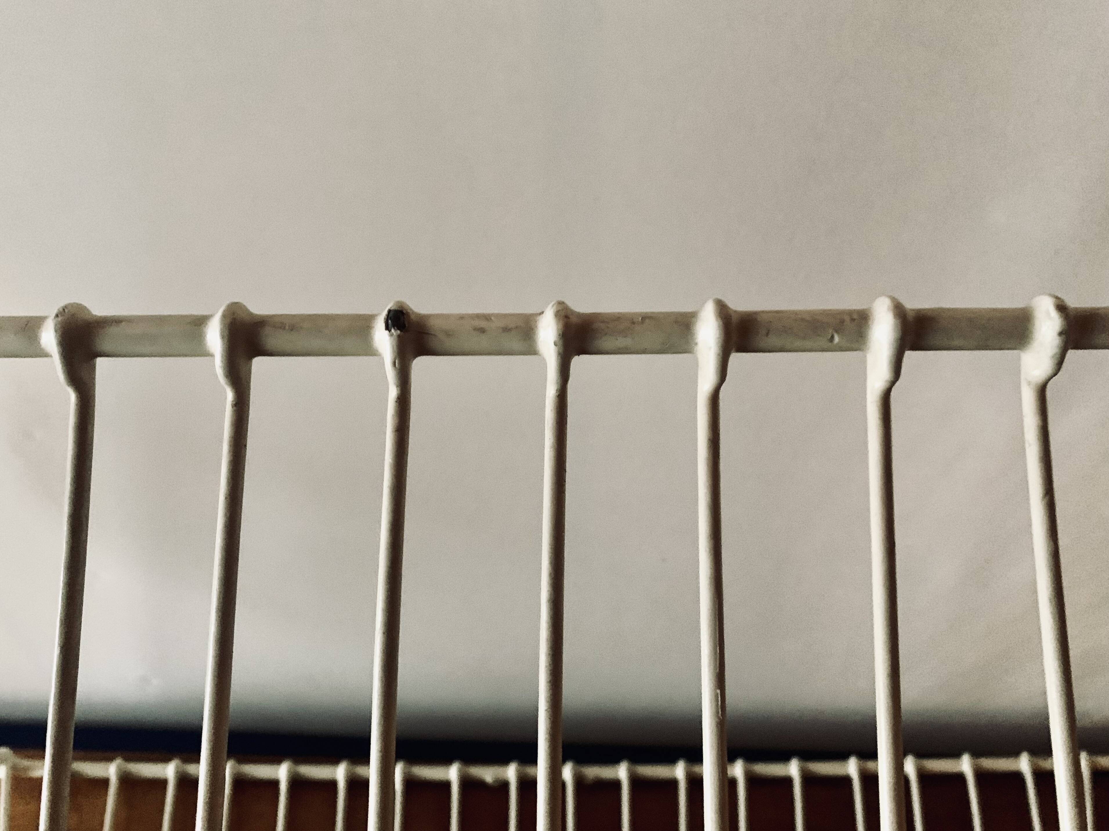 Old large metal basket/basket - laundry basket