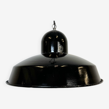 Lampe à suspension industrielle en émail noir, 1960s