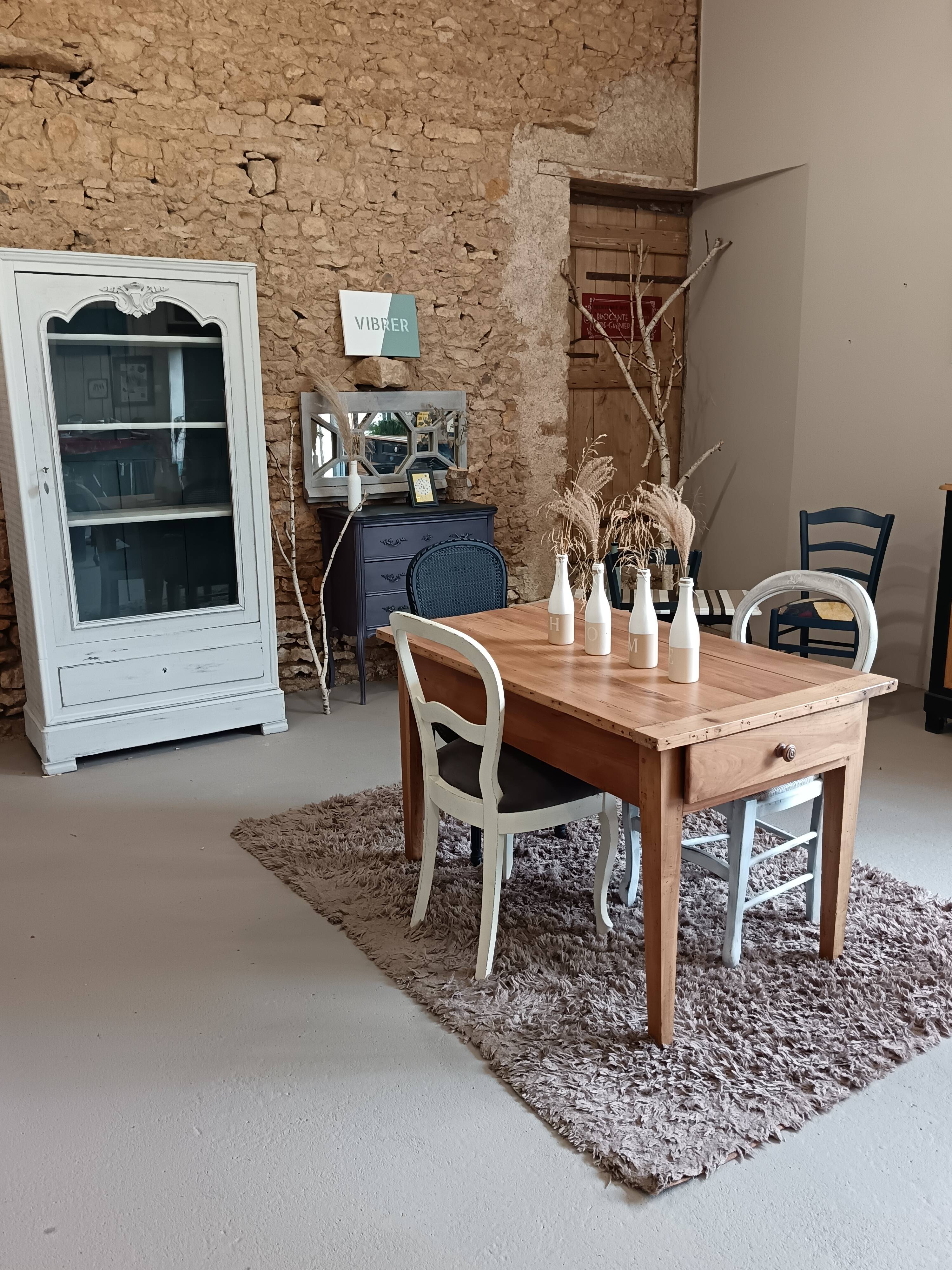 Beautiful farmhouse table - desk