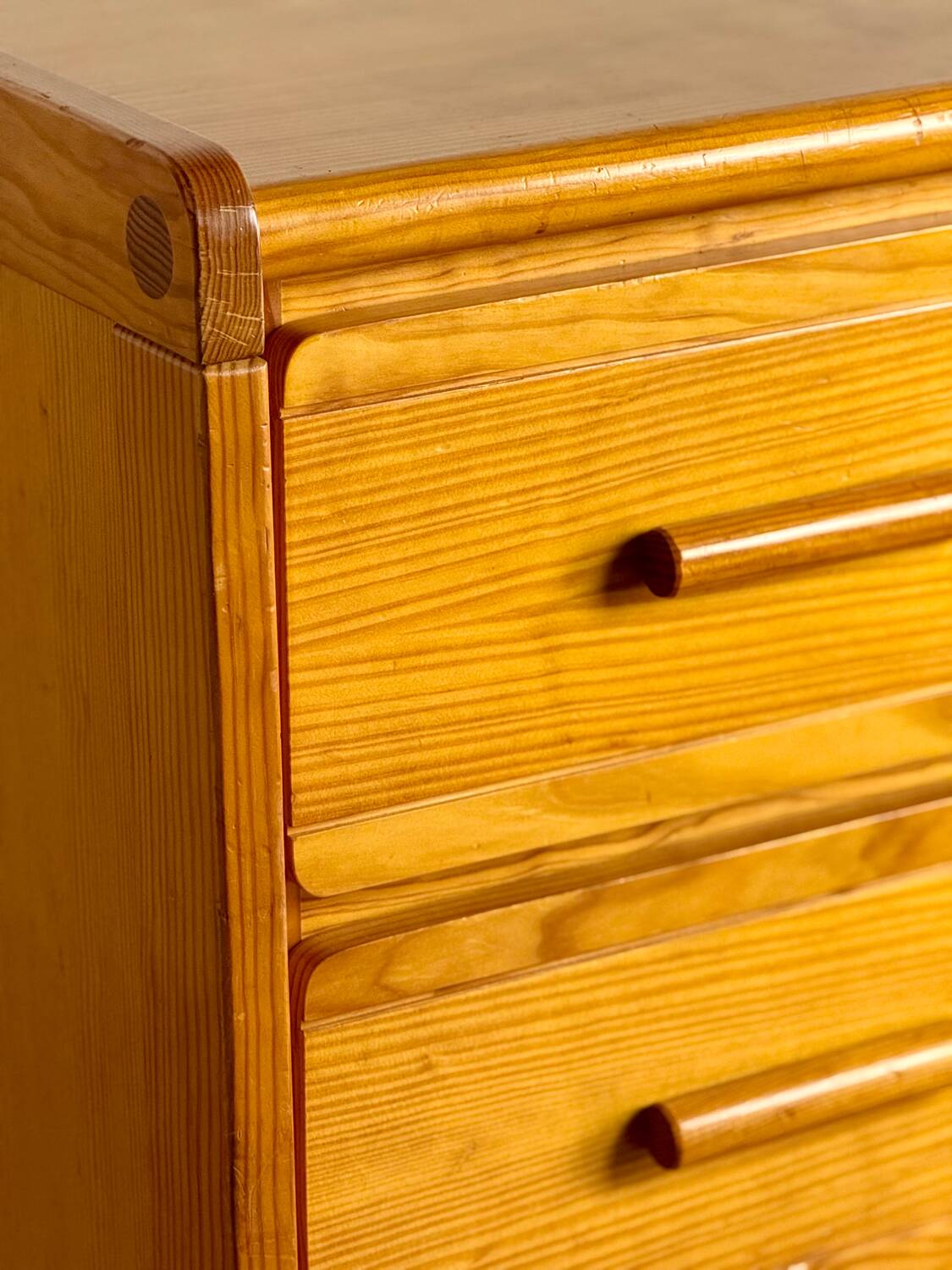 Gauthier Maison chest of drawers in solid pine, 1980s