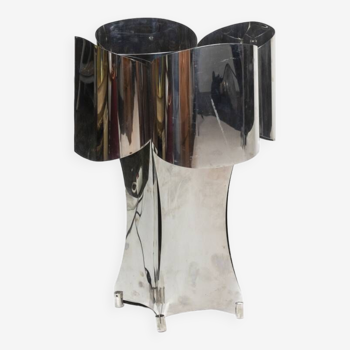 “Quadrilobe” lamp in polished metal. 1970s.