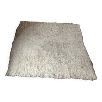Square rug 230 cm