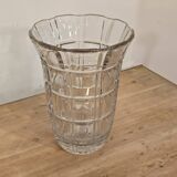 Grand vase Art Déco en cristal blanc ciselé