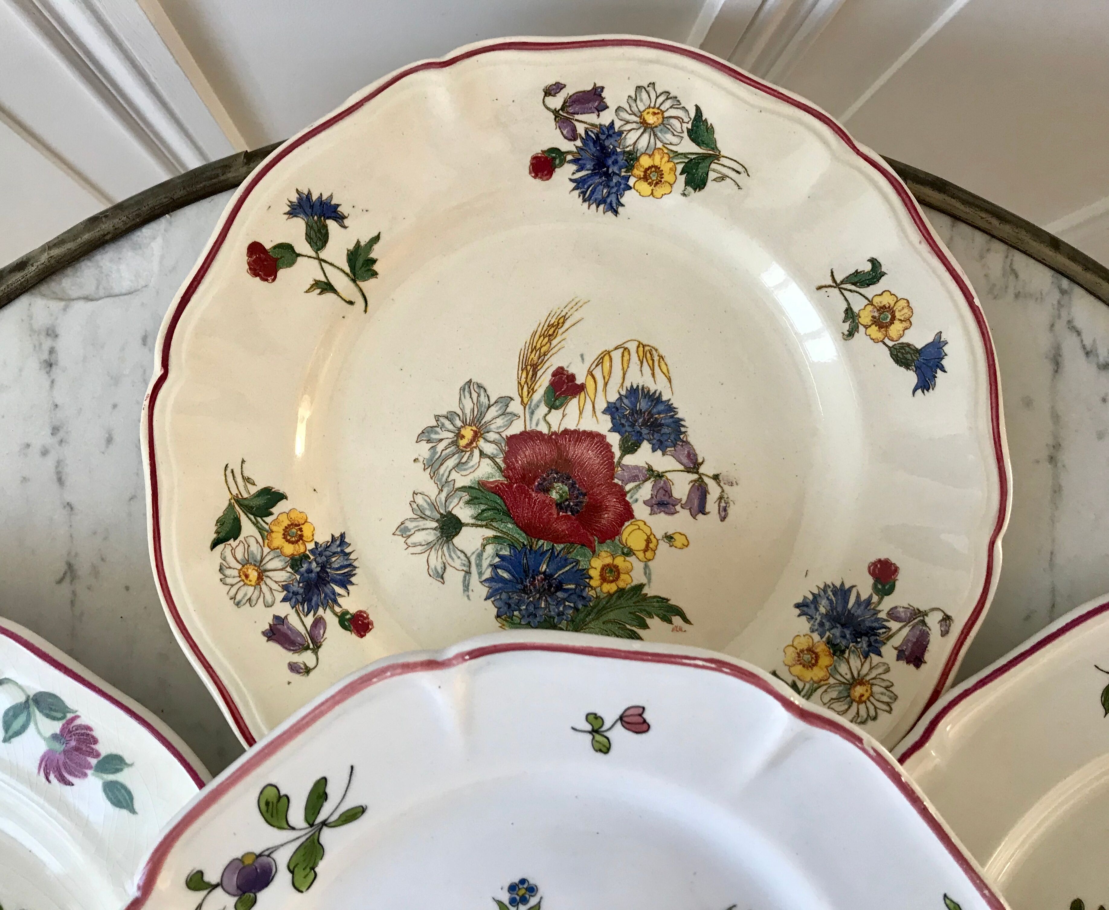 Set of 5 flat plates mismatched Digoin Sarreguemines and Saint-Amand 60s