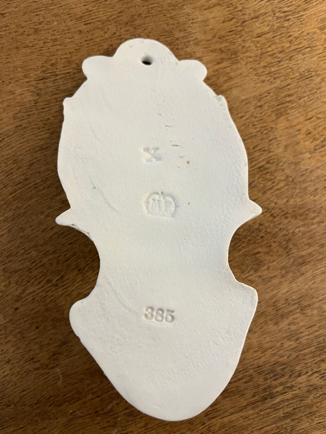 Porcelain holy water font, 19th century.