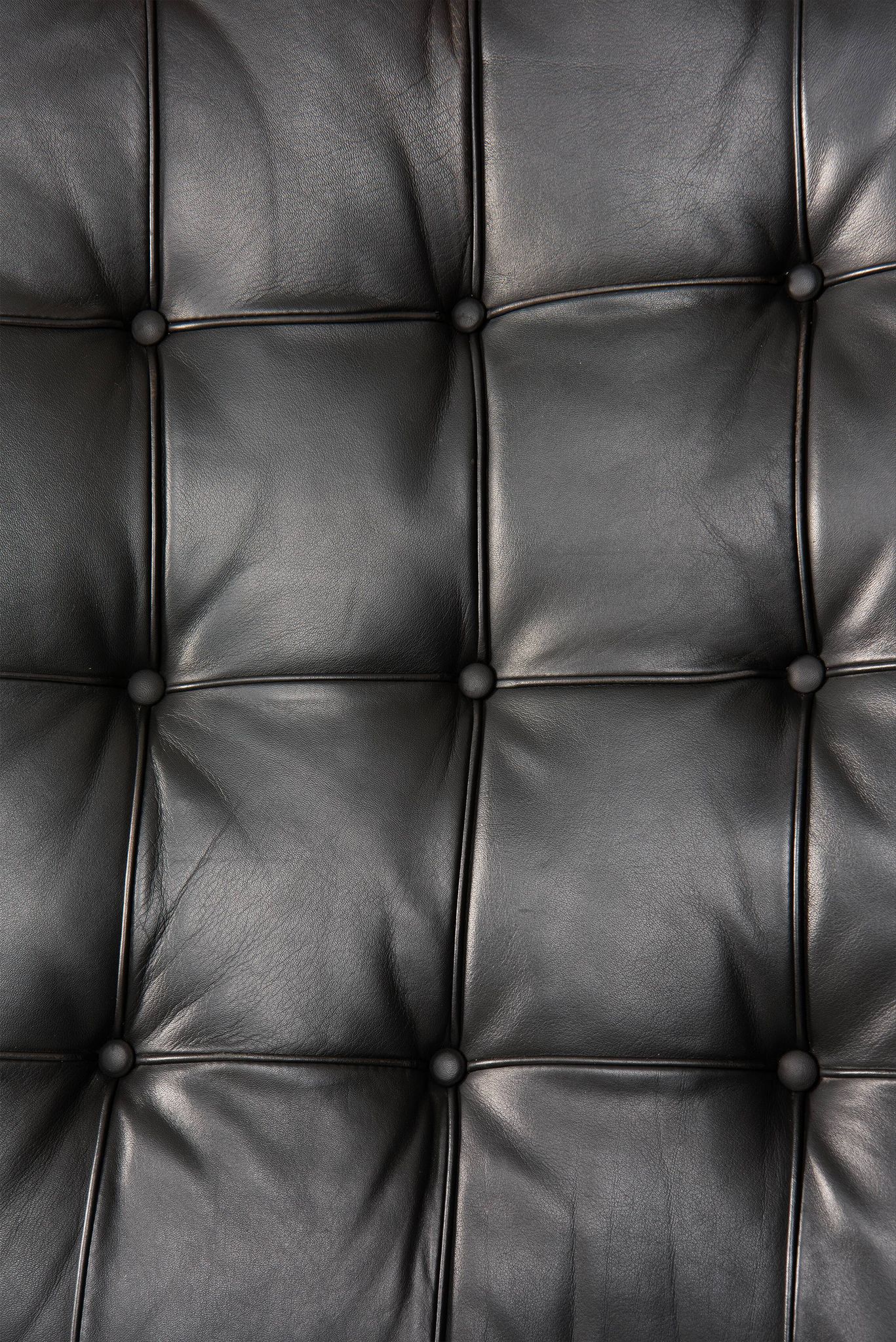 Chaise Barcelona et ottoman - MIES Van Der ROHE