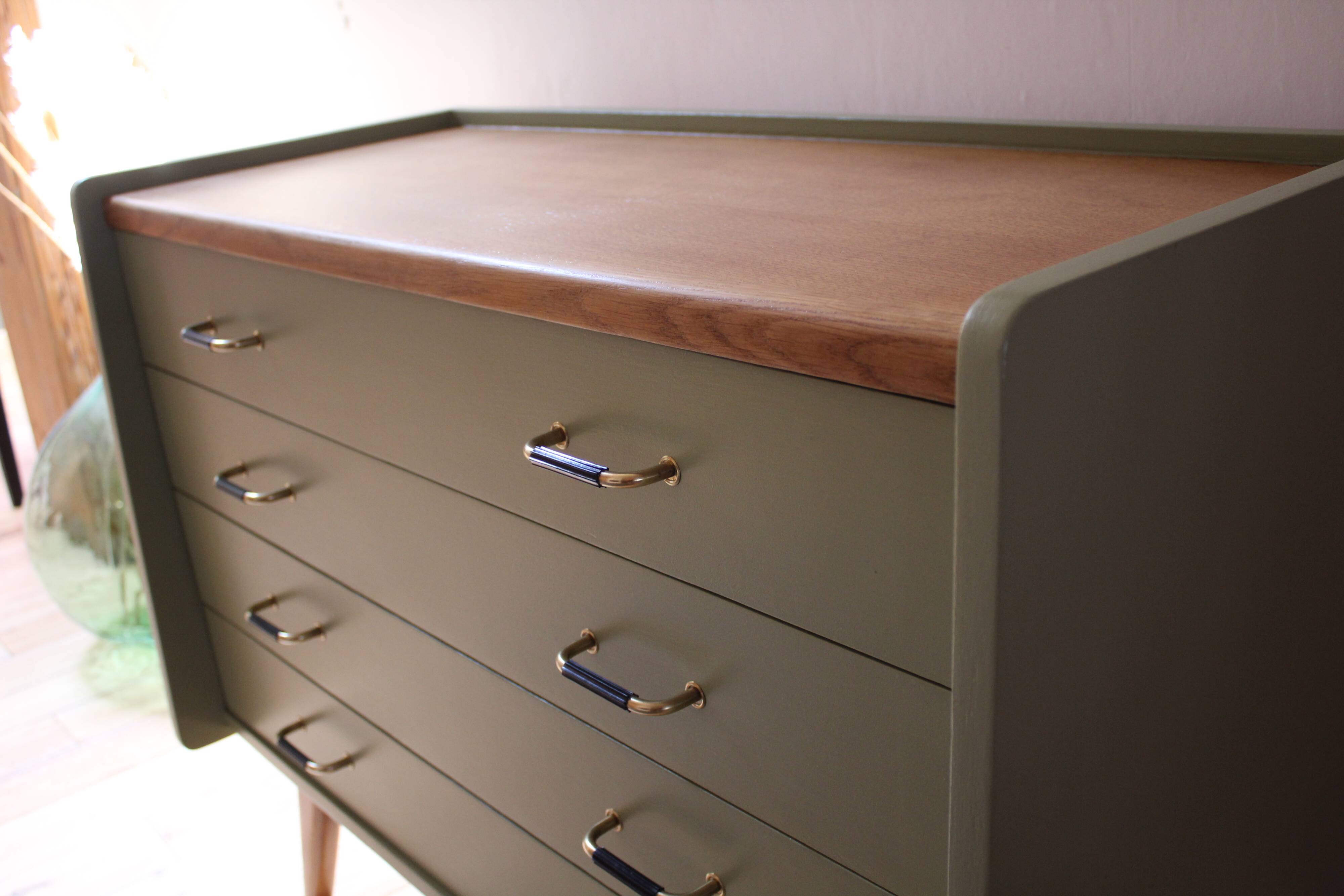 Commode vintage