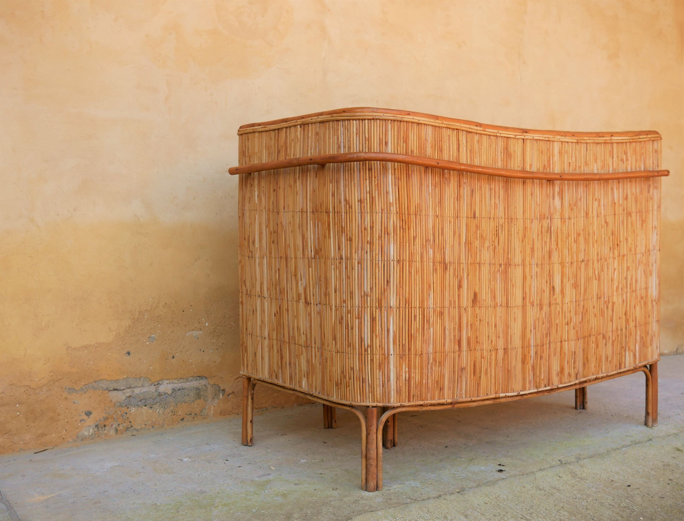 Rattan bar with 3 vintage stools