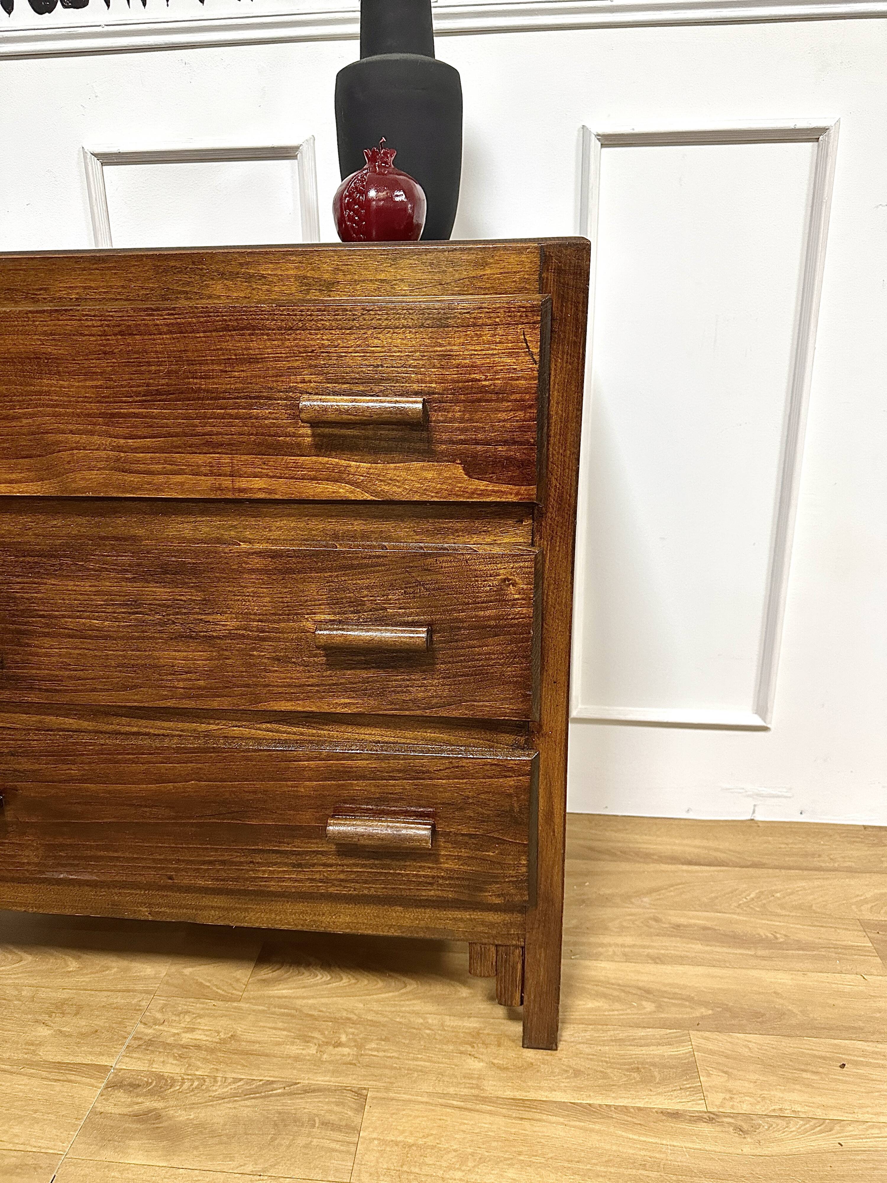 Commode vintage