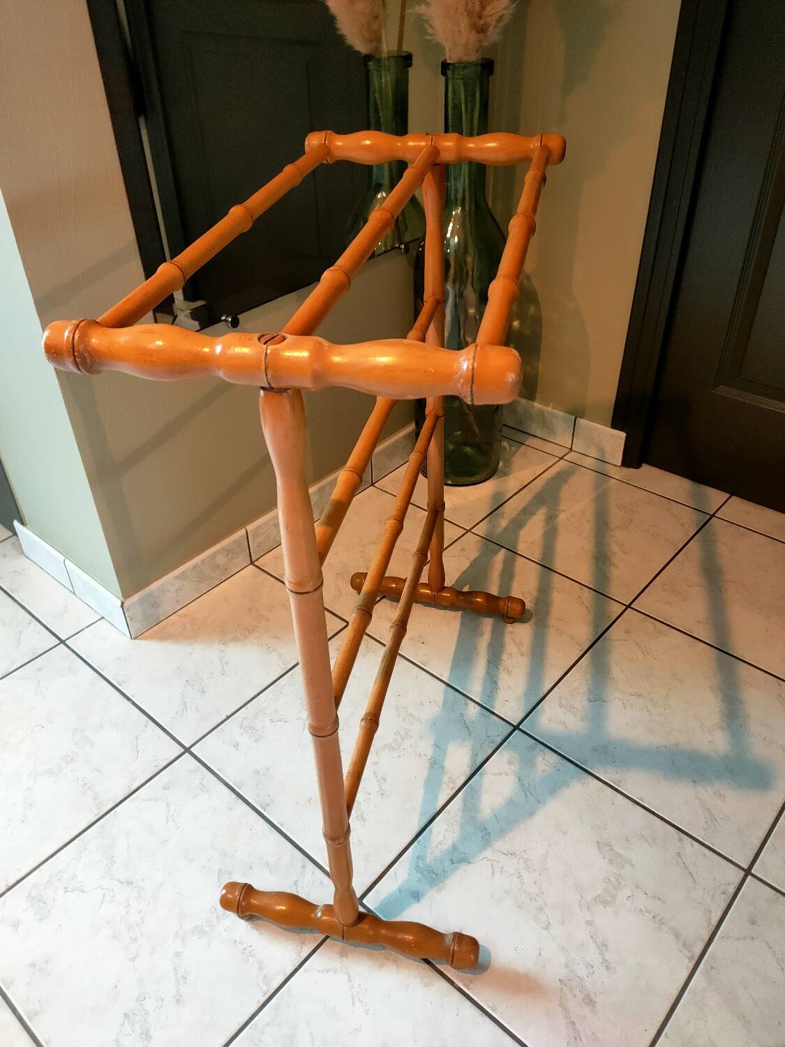 Vintage bamboo towel dryer