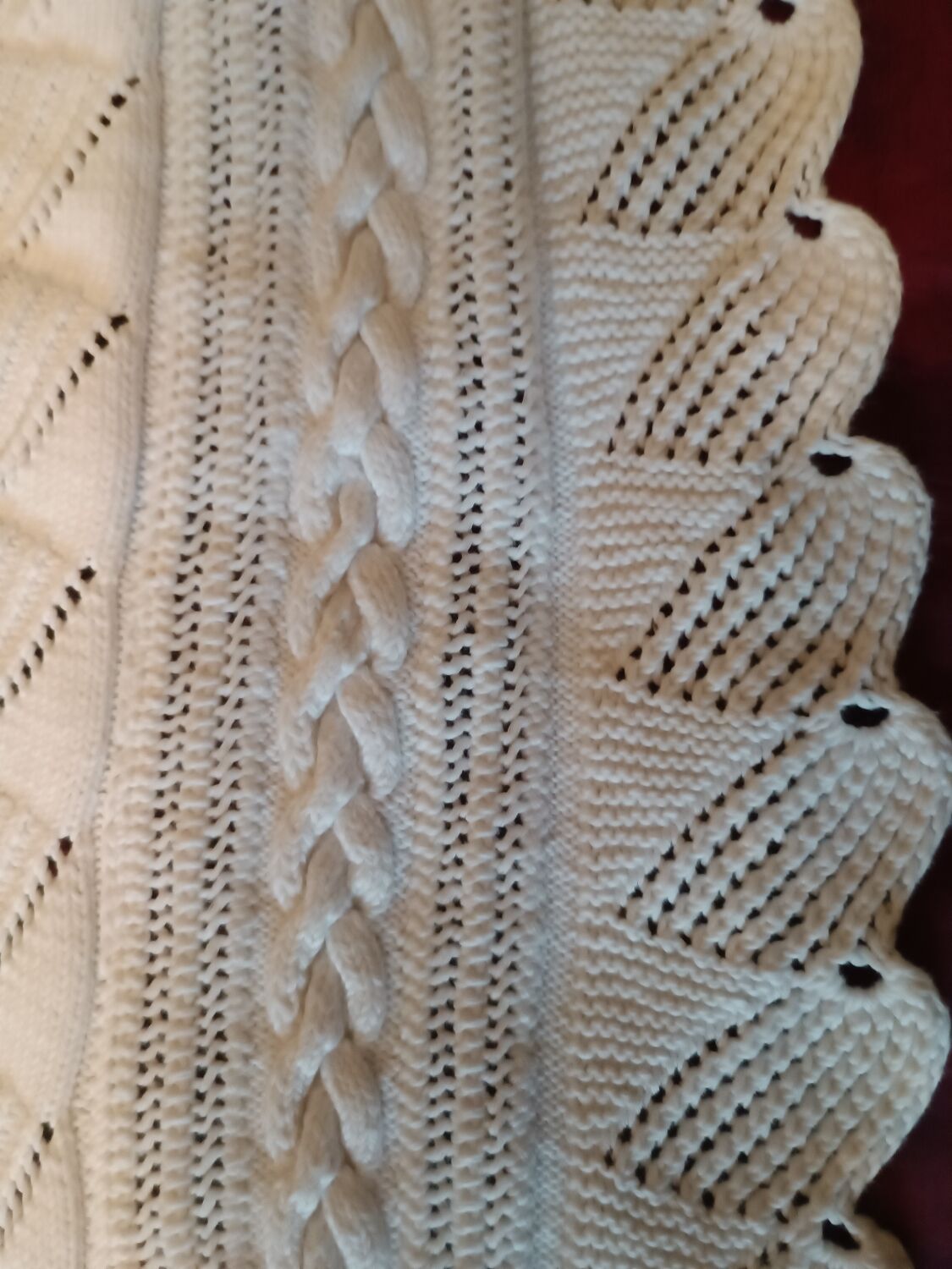 White cotton hand-knitted blanket