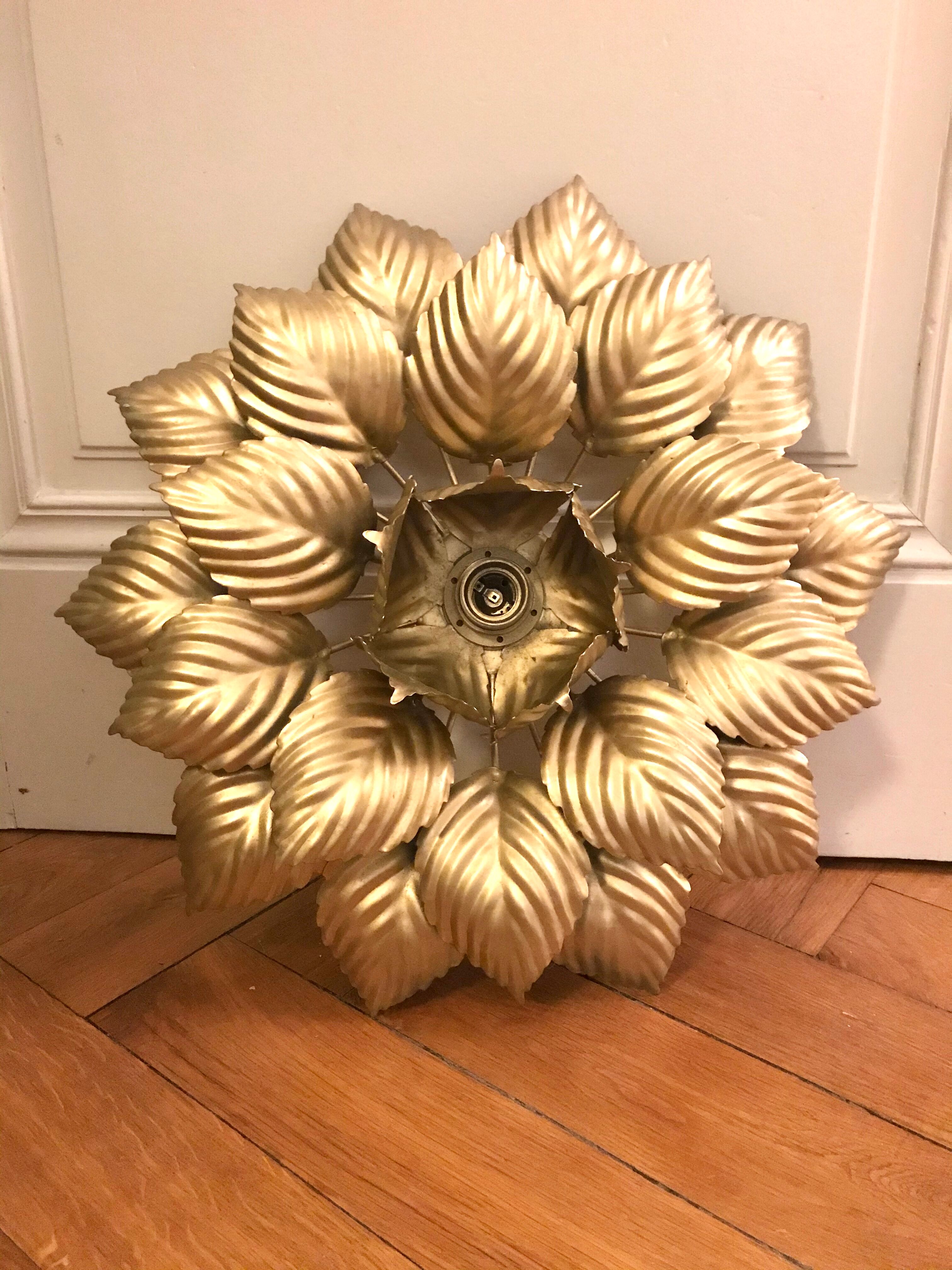 Flower/golden leaf ceiling