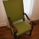 Pair of 17th century ecclesiastical armchairs, Italy, in walnut