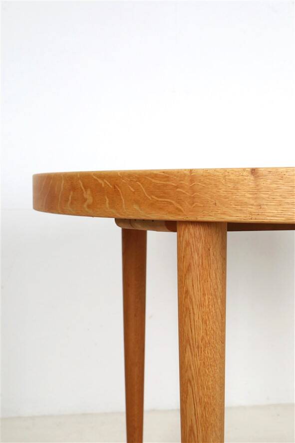 Table à manger ronde restaurée par Villy Schou Andersen / chêne / design danois moderne des années 1960 / 1970