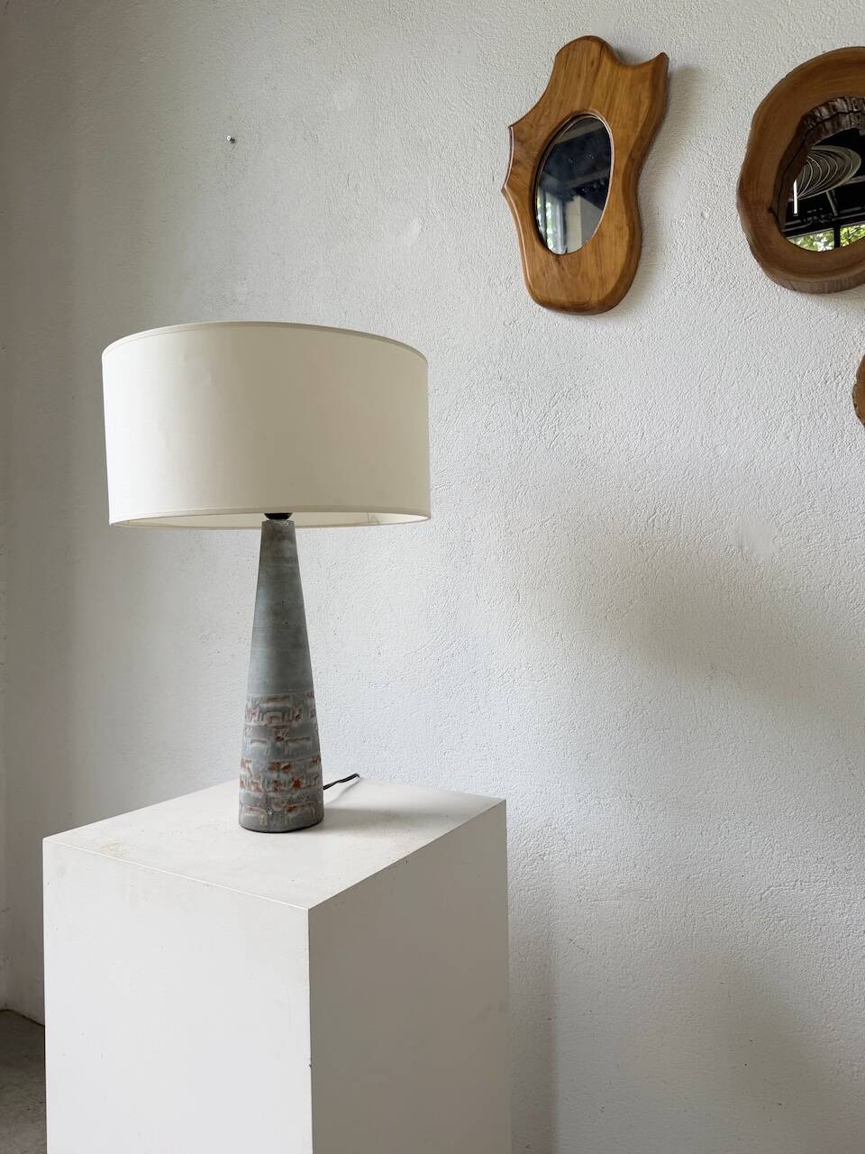 Lampe de table céramique bleue style 1950