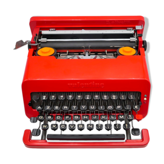 Machine à écrire Olivetti Valentine rouge révisée ruban neuf