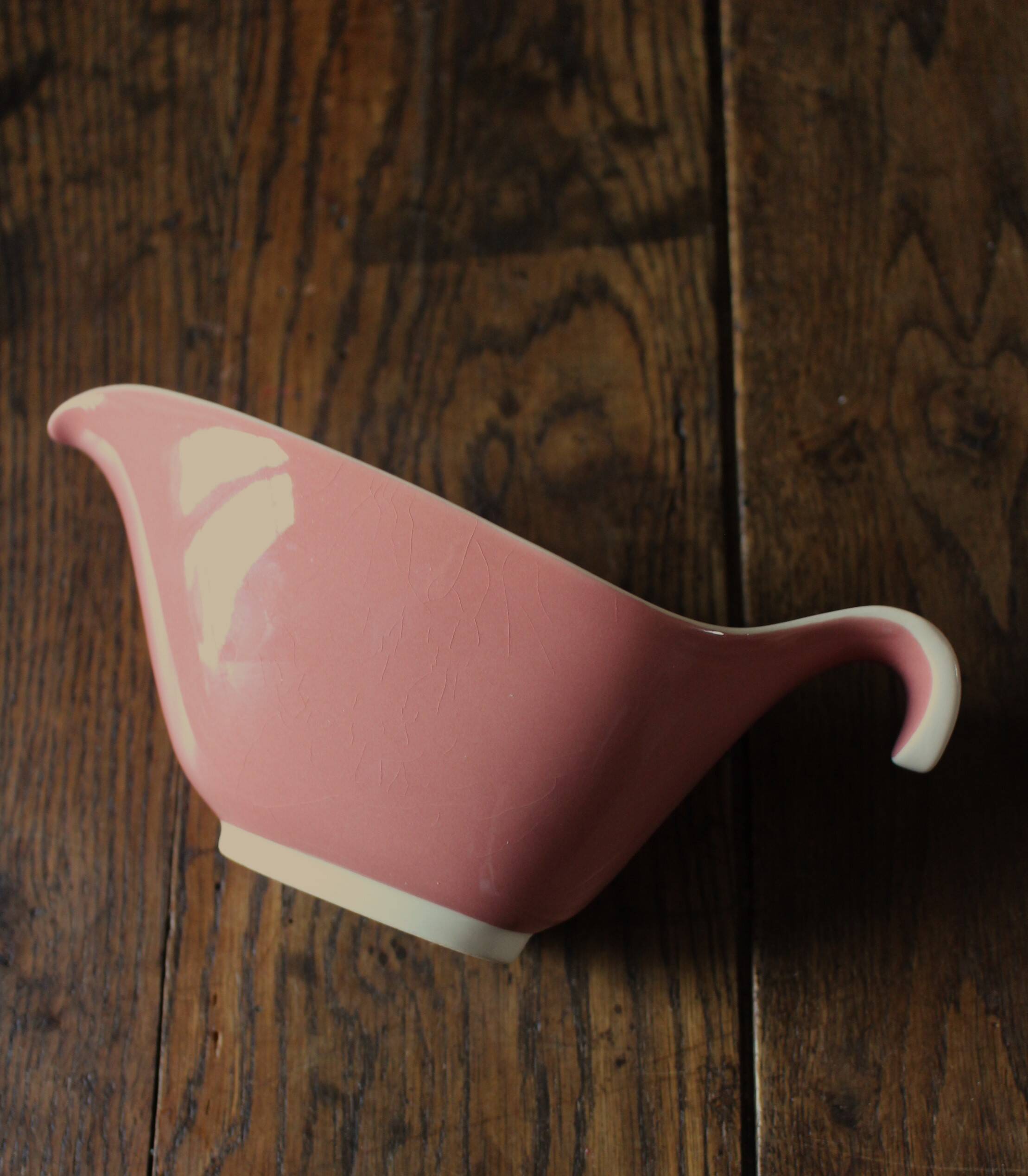 Villeroy & Boch pink gravy boat