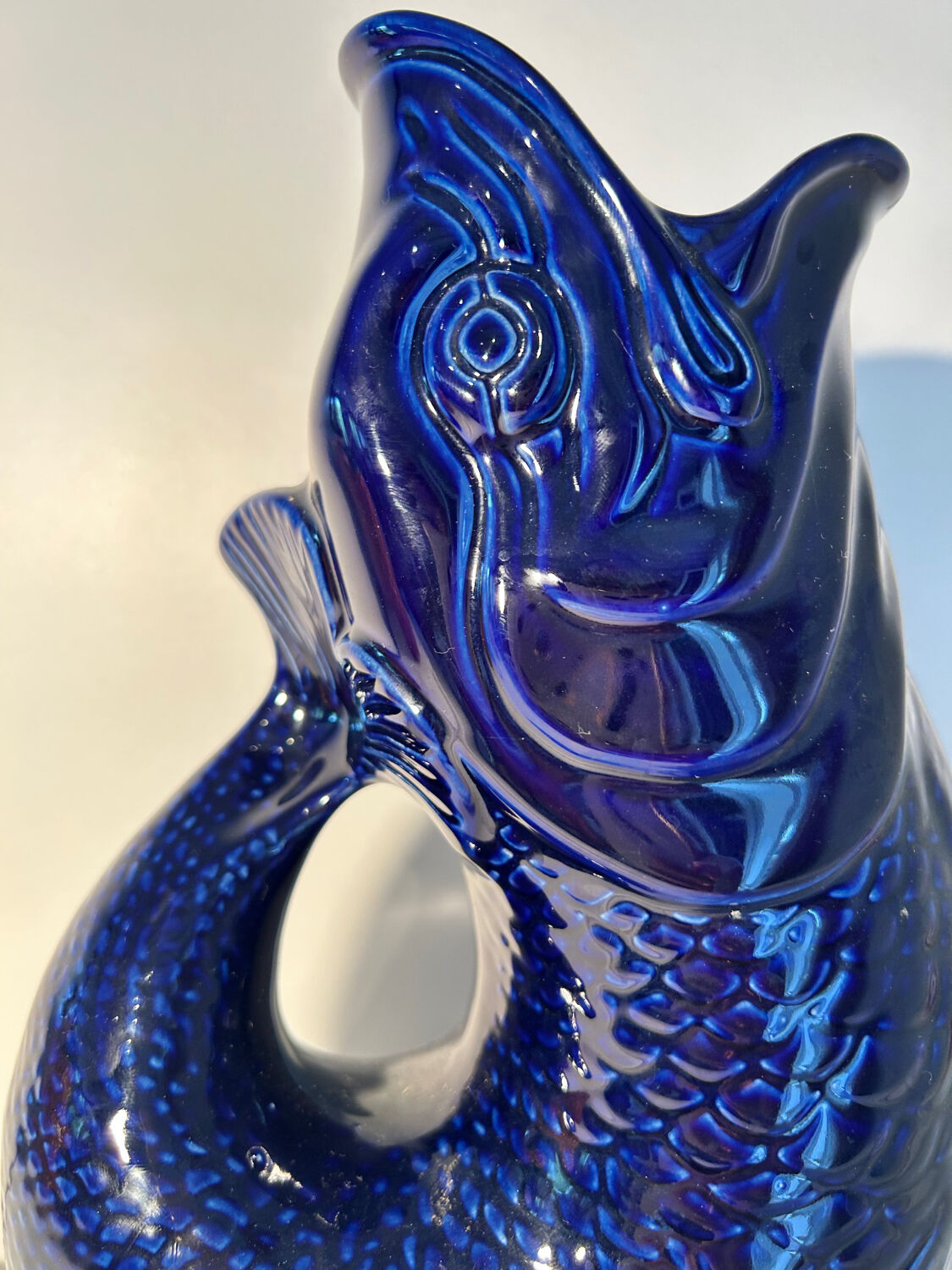 Vase carafe fish Guggle jug