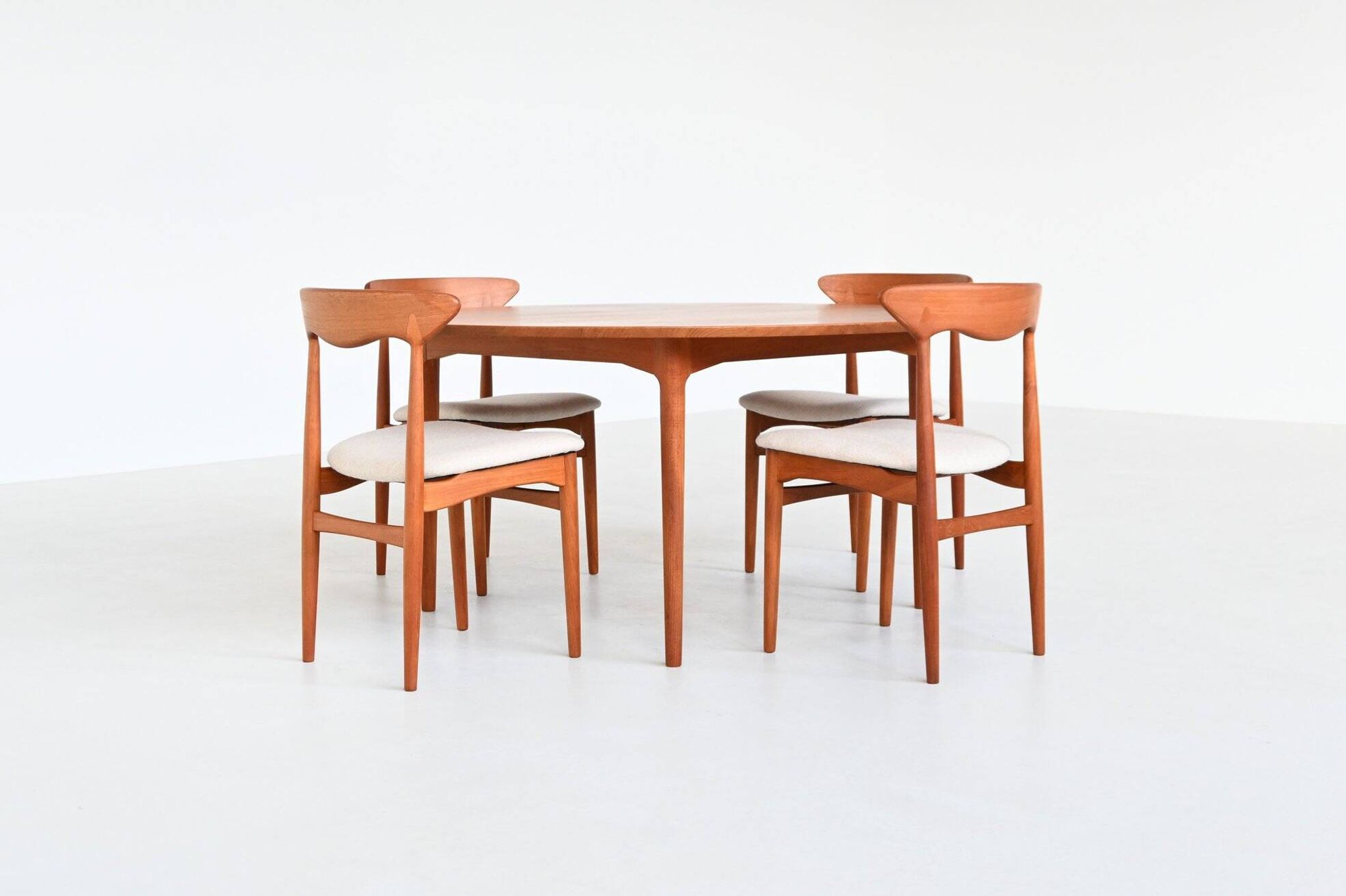 France & Son round dining table in teak Cado Denmark 1960