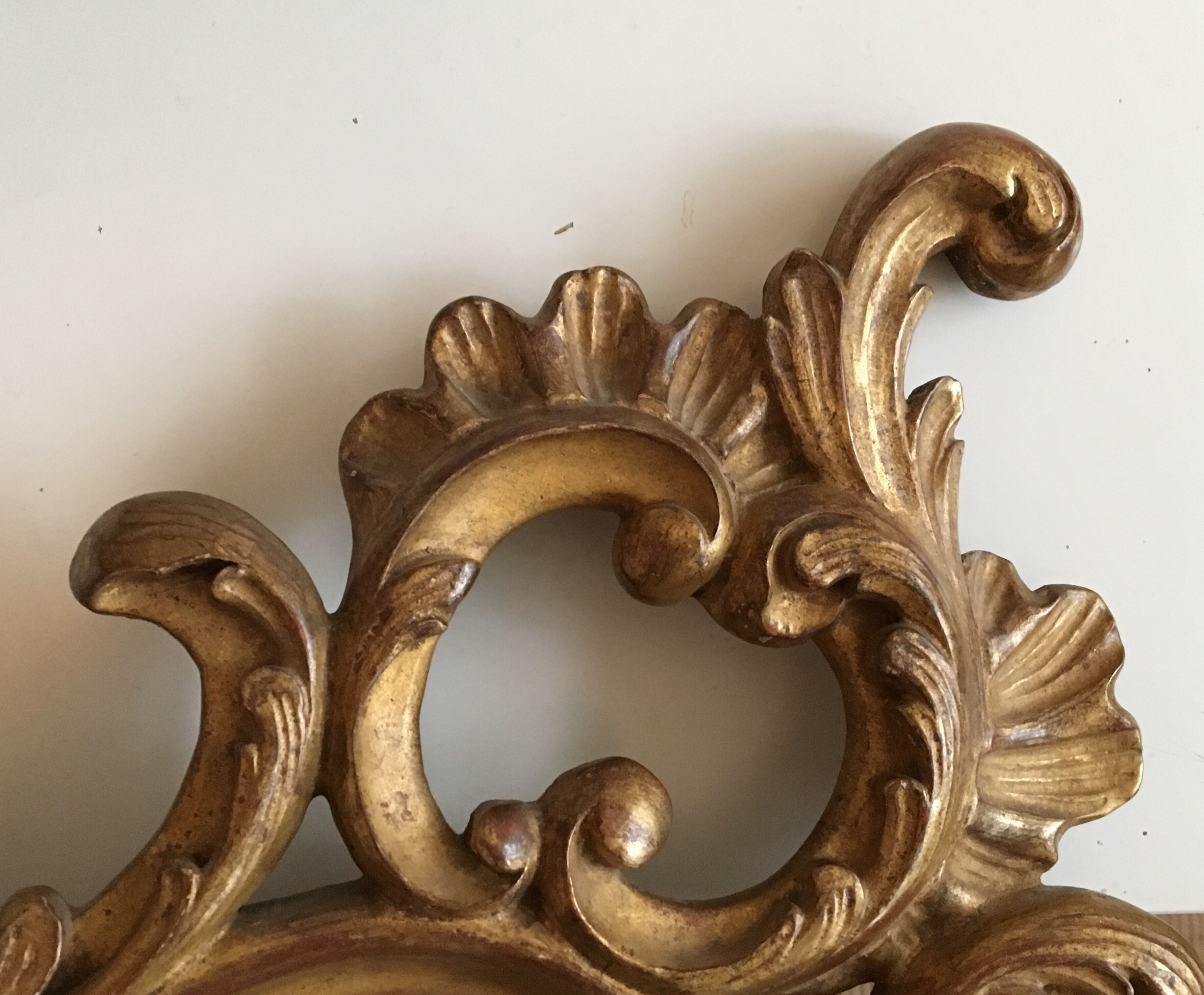 Miroir en bois doré - 38x60cm