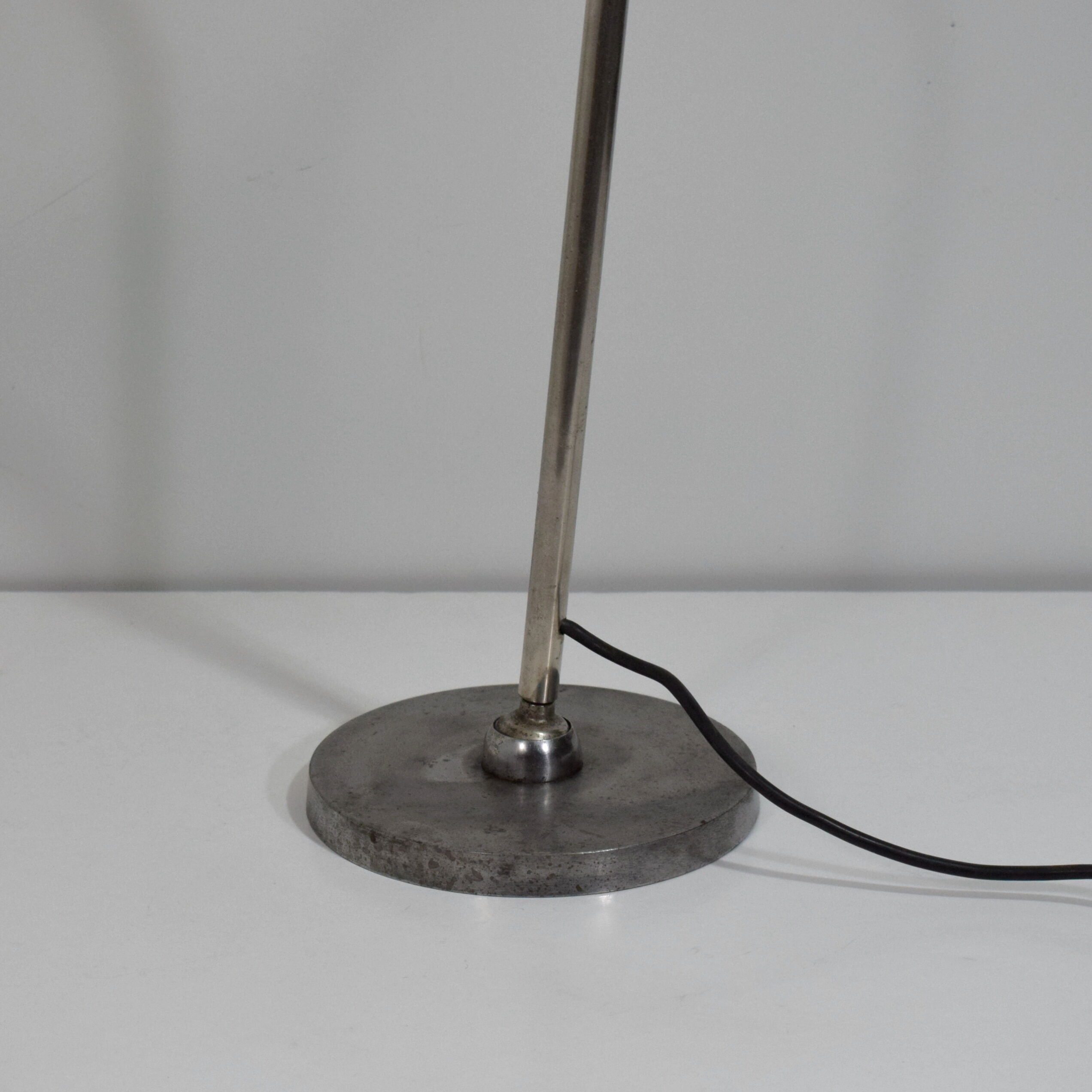 Hala bauhaus modernist lamp
