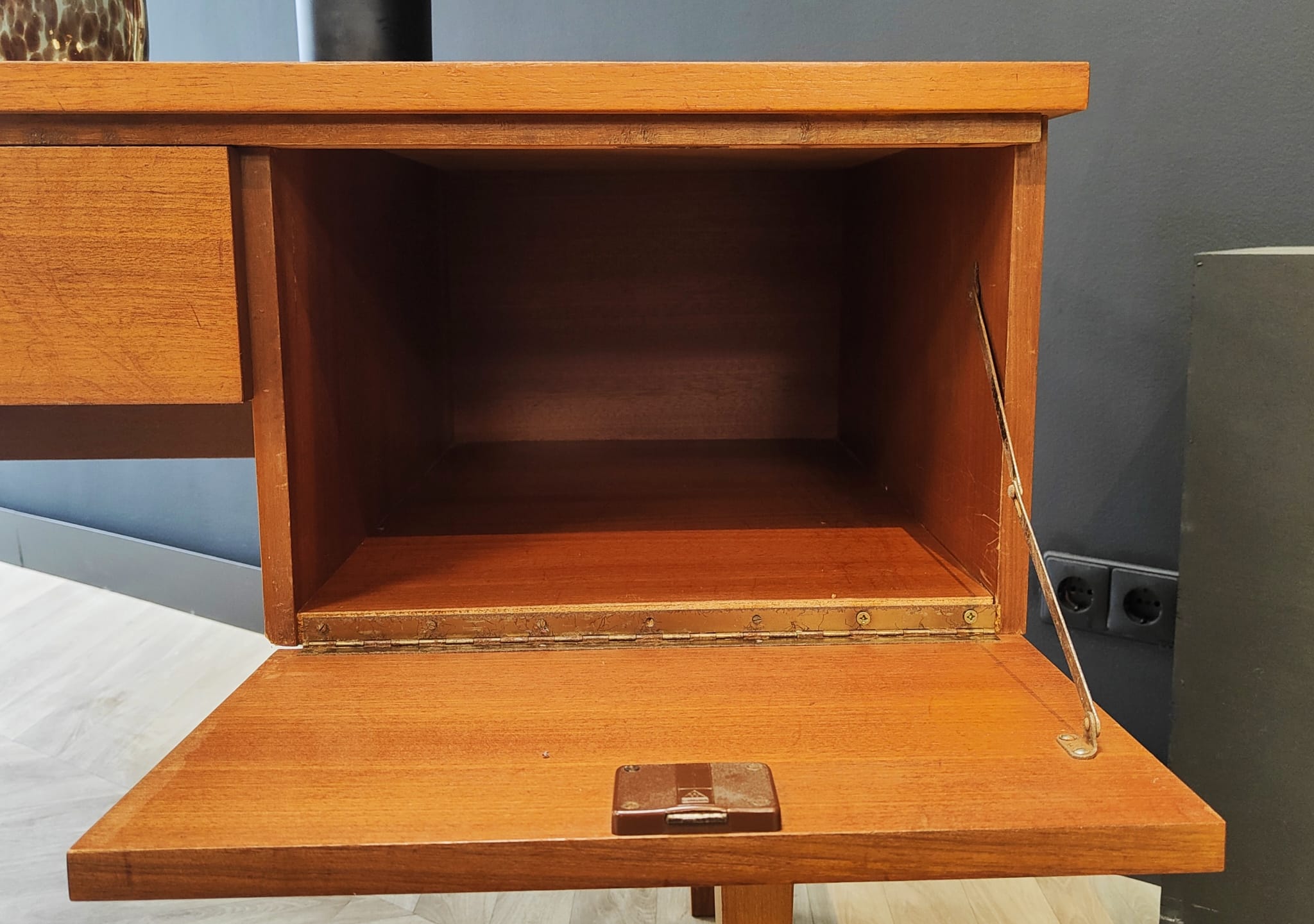 Mid century bureau | vintage