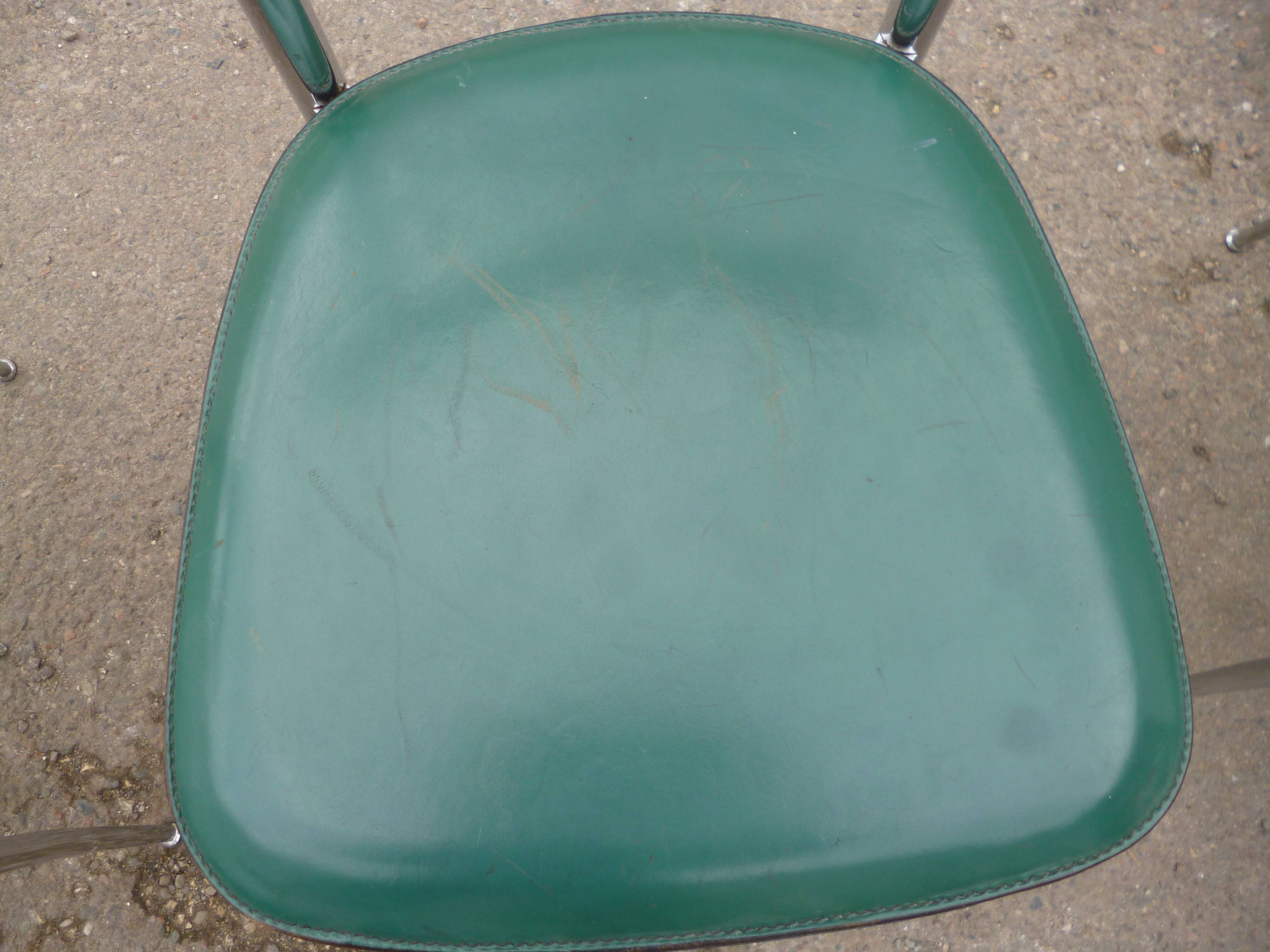 3 chaises chromé et cuir vert