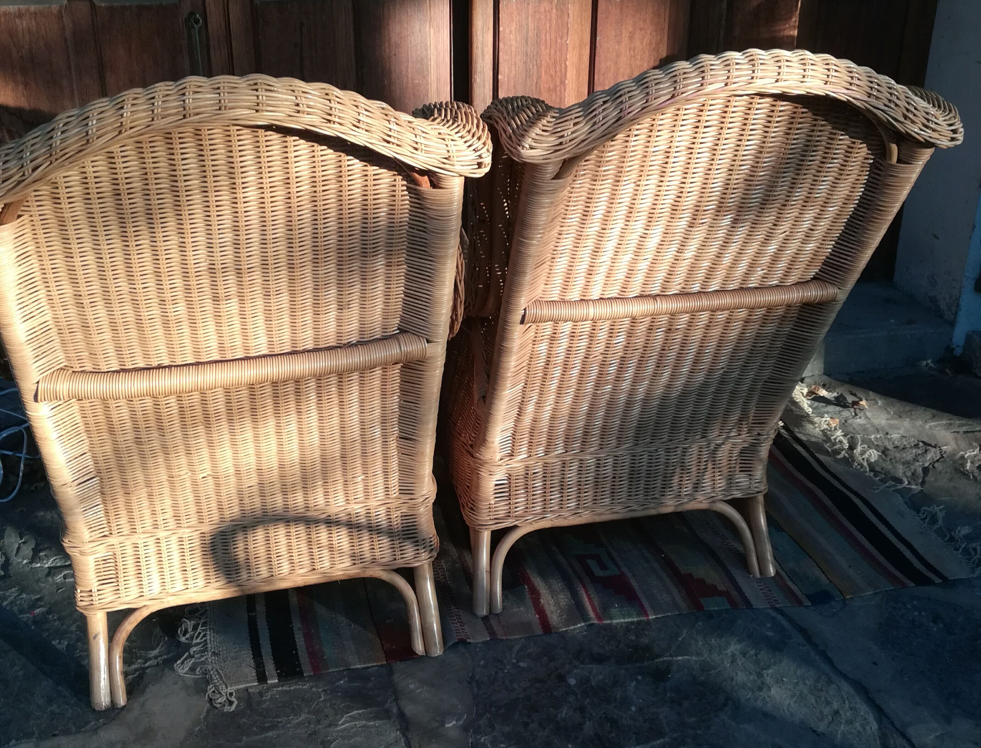 Paire de fauteuils en rotin