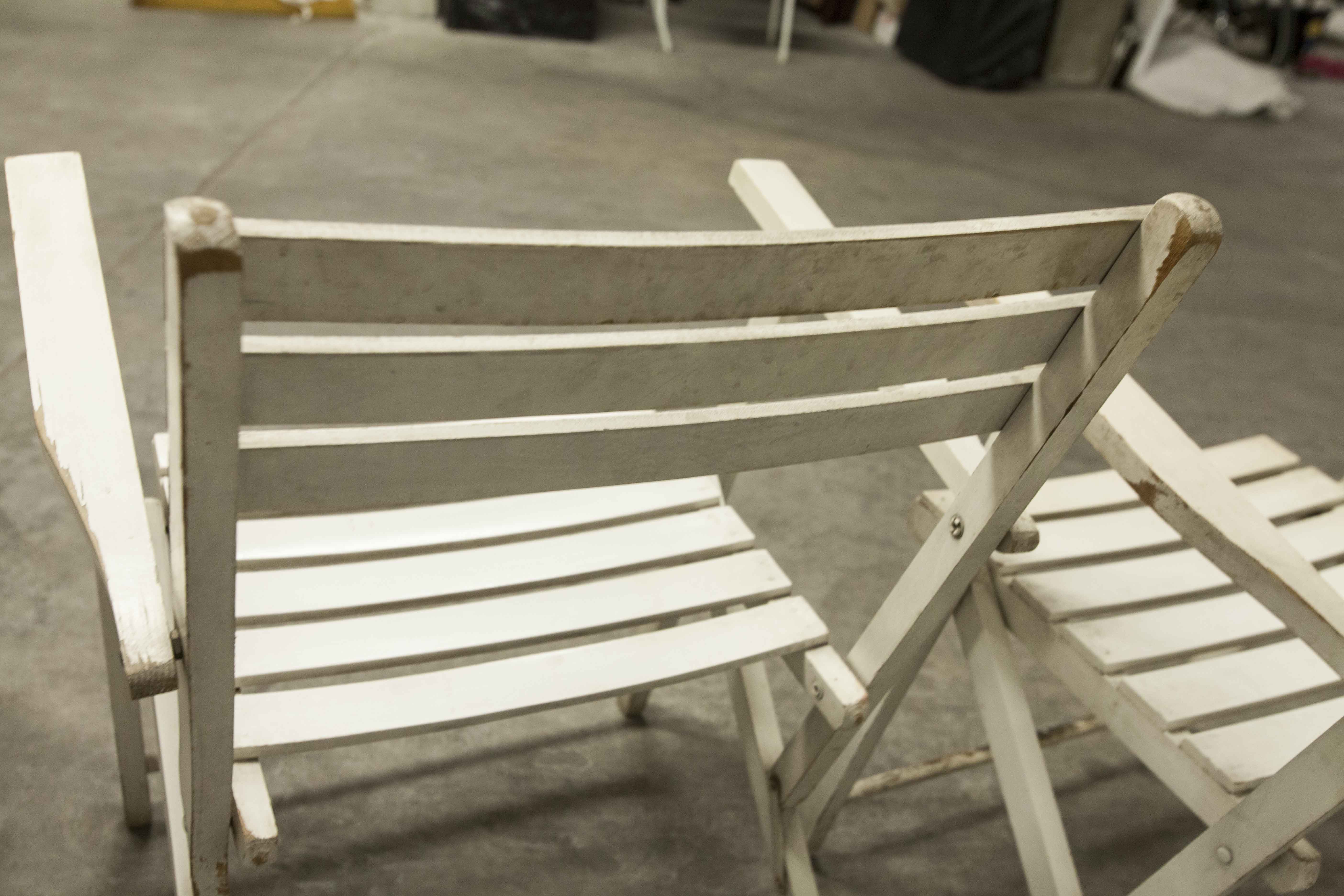 Garden furniture table and 4 armchairs 60's in its juice