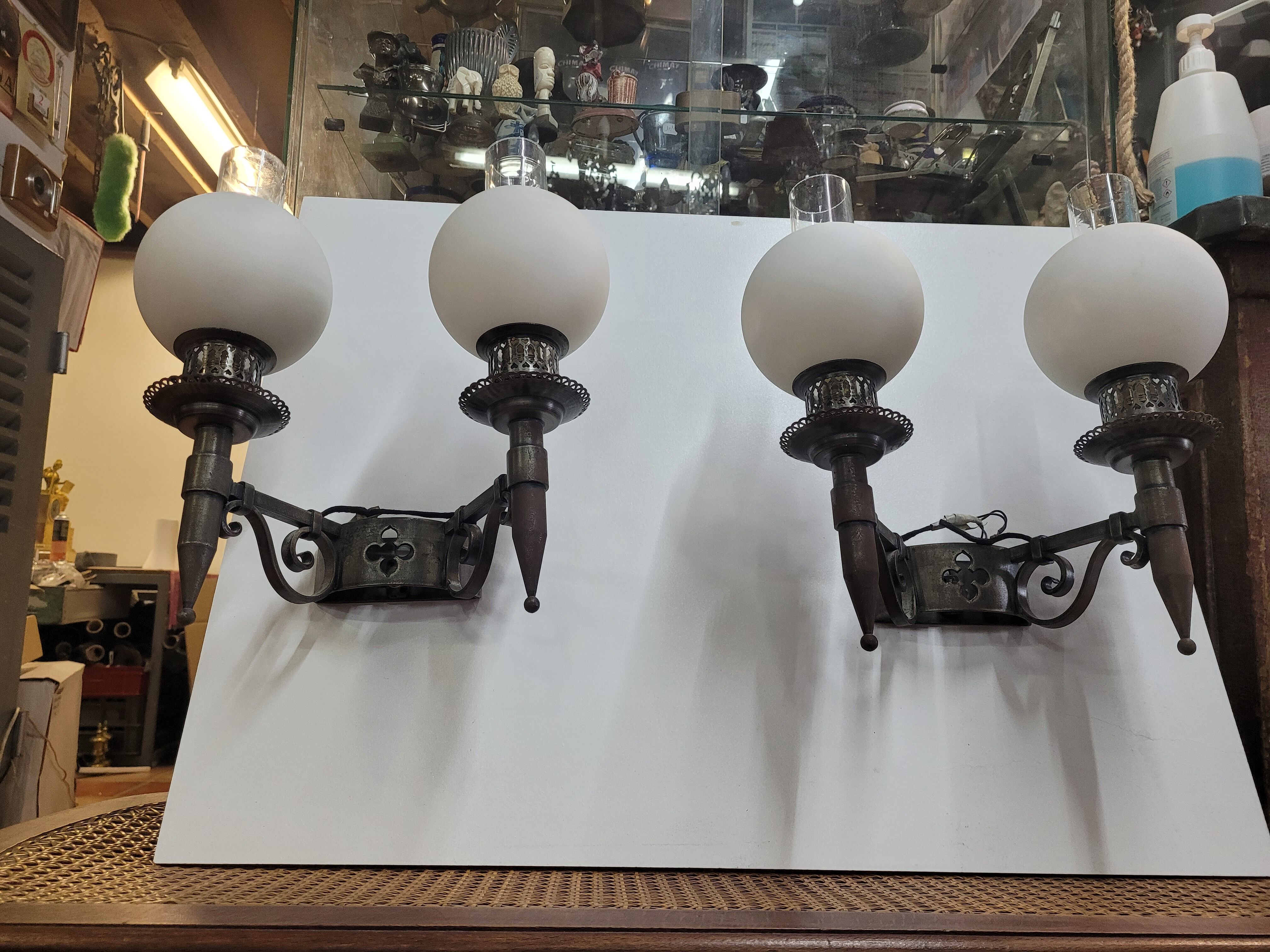 Paire d'appliques mural en fer