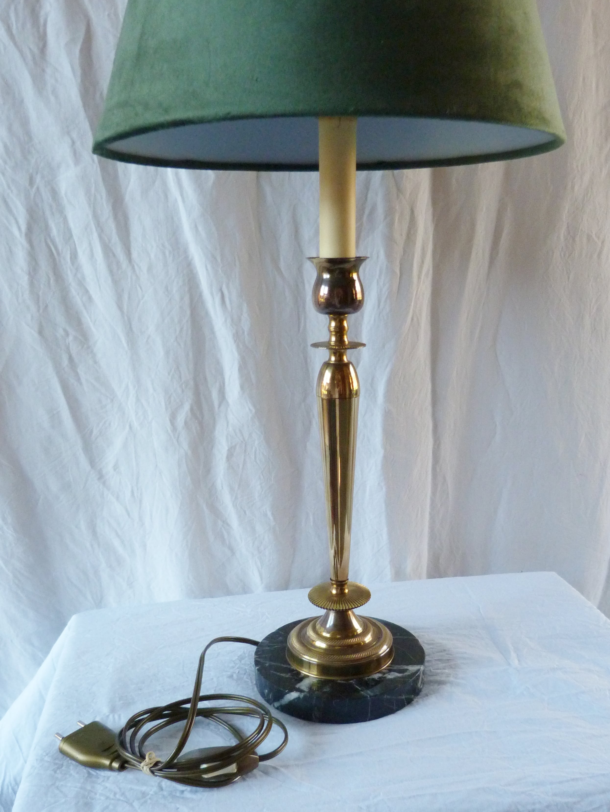 Table lamp
