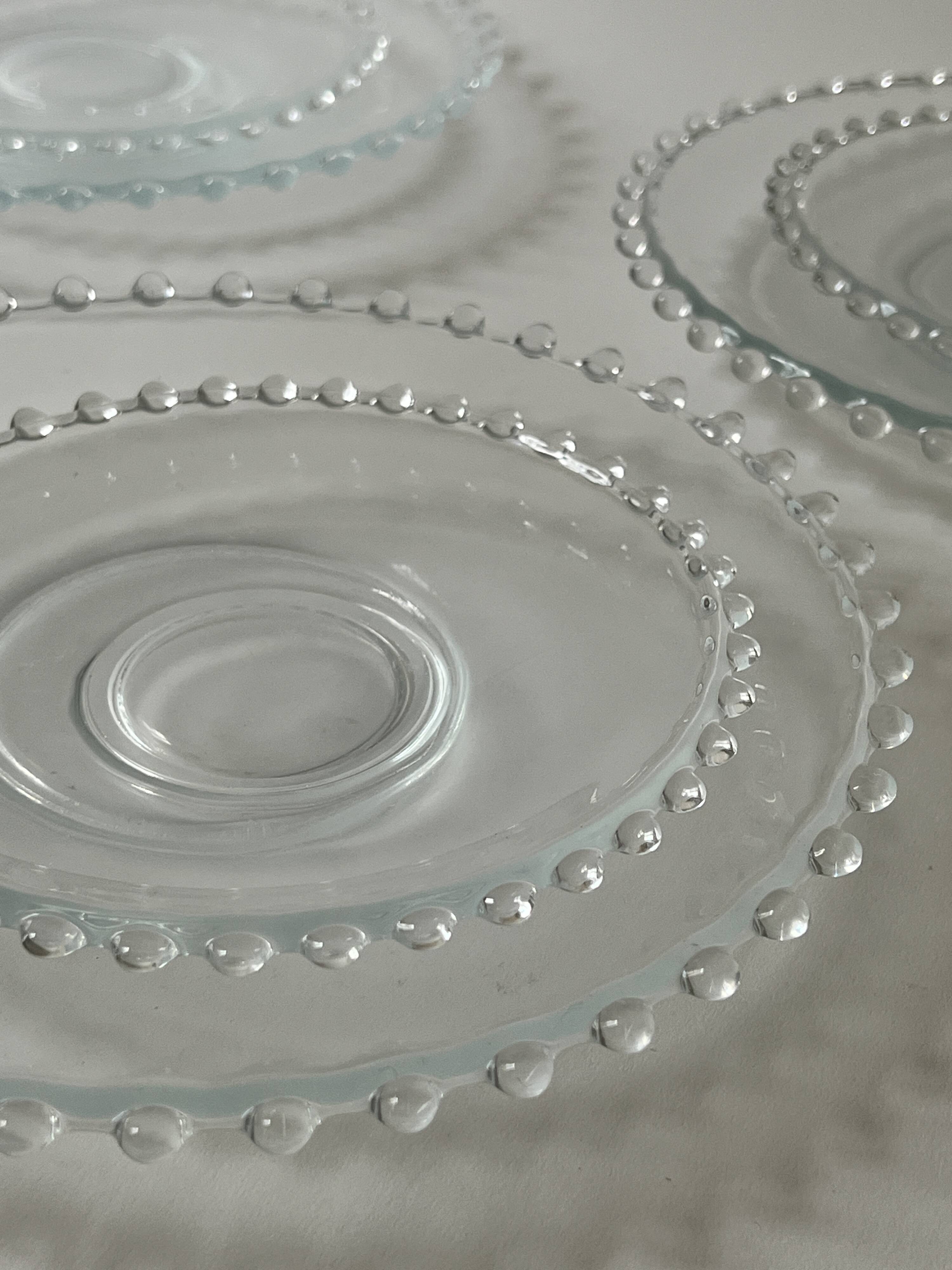 19-piece set of plates and dessert plates in bubbled glass