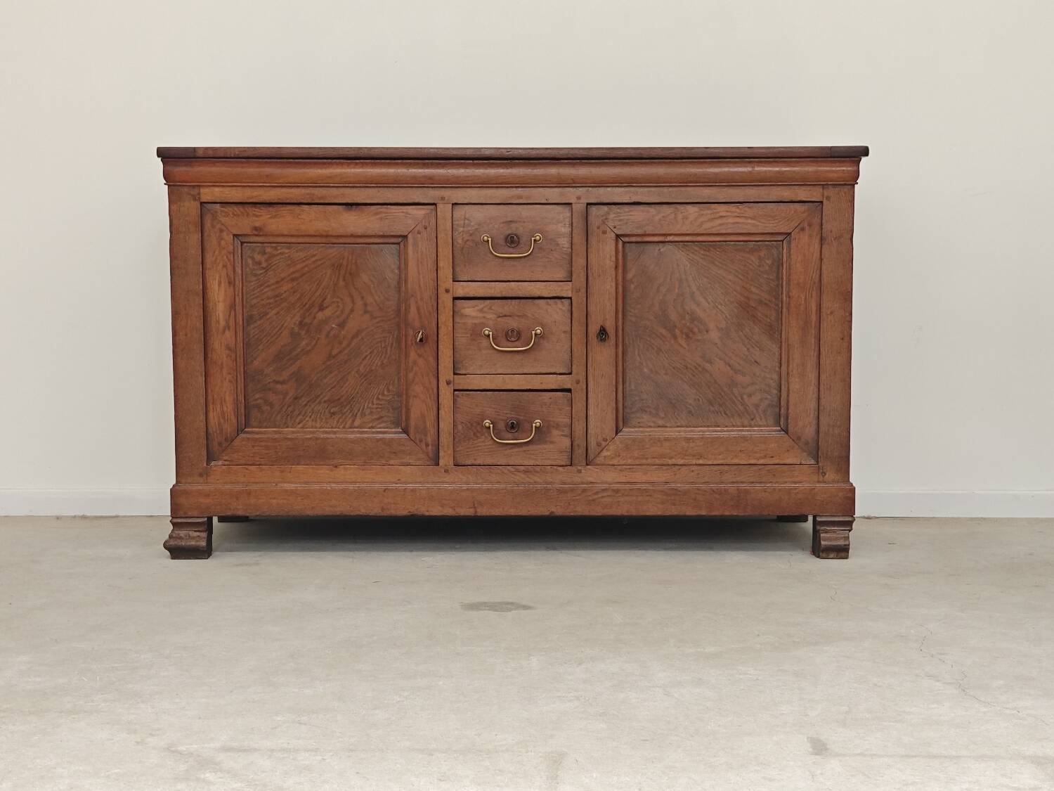 Antique solid wood workbench, dough cabinet from the 18th century.