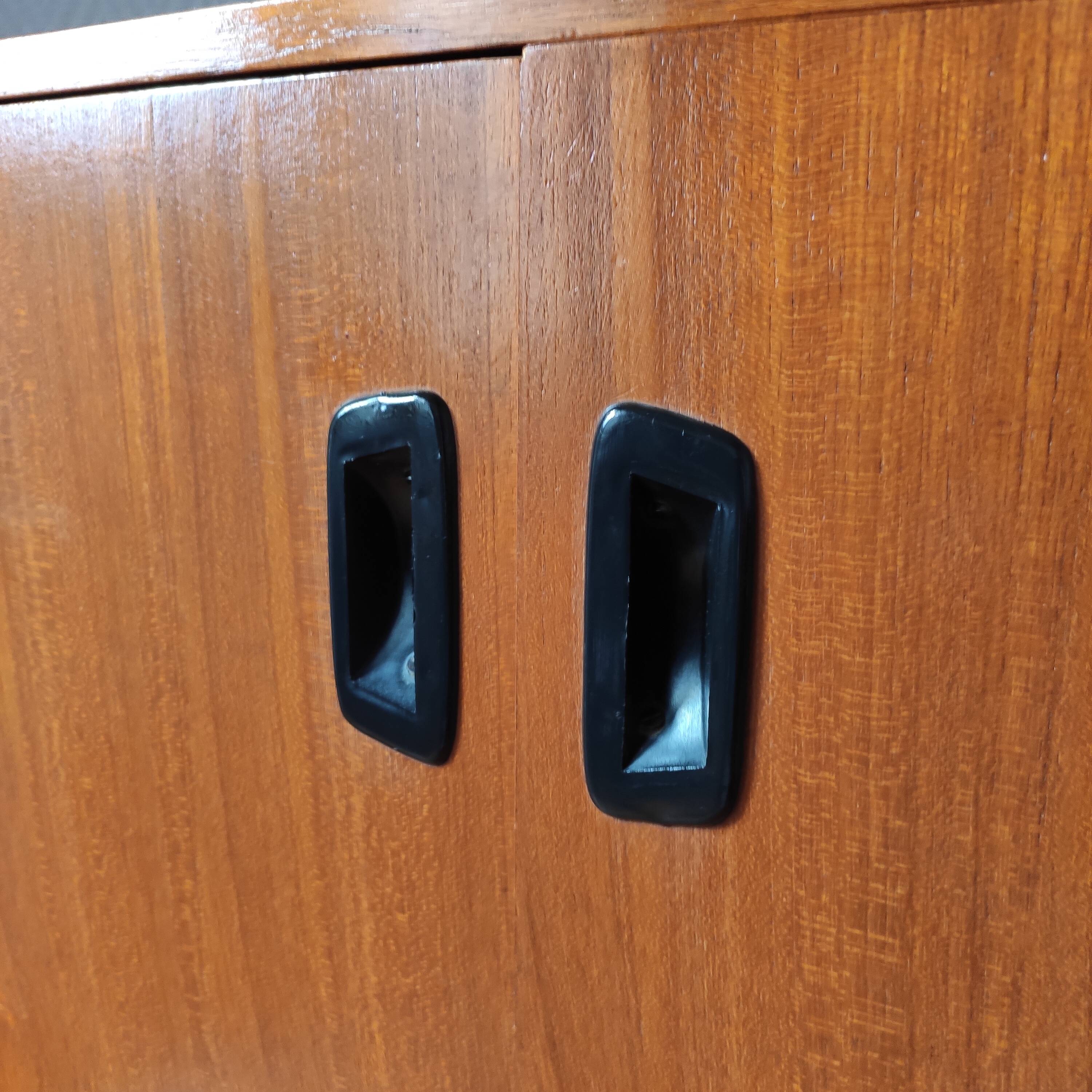 Small Scandinavian chest of drawers 1960