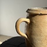 Large matte stoneware oval pot with beige handle H21 D12