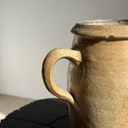 Pot ovale en grès mat beige, 1 anse