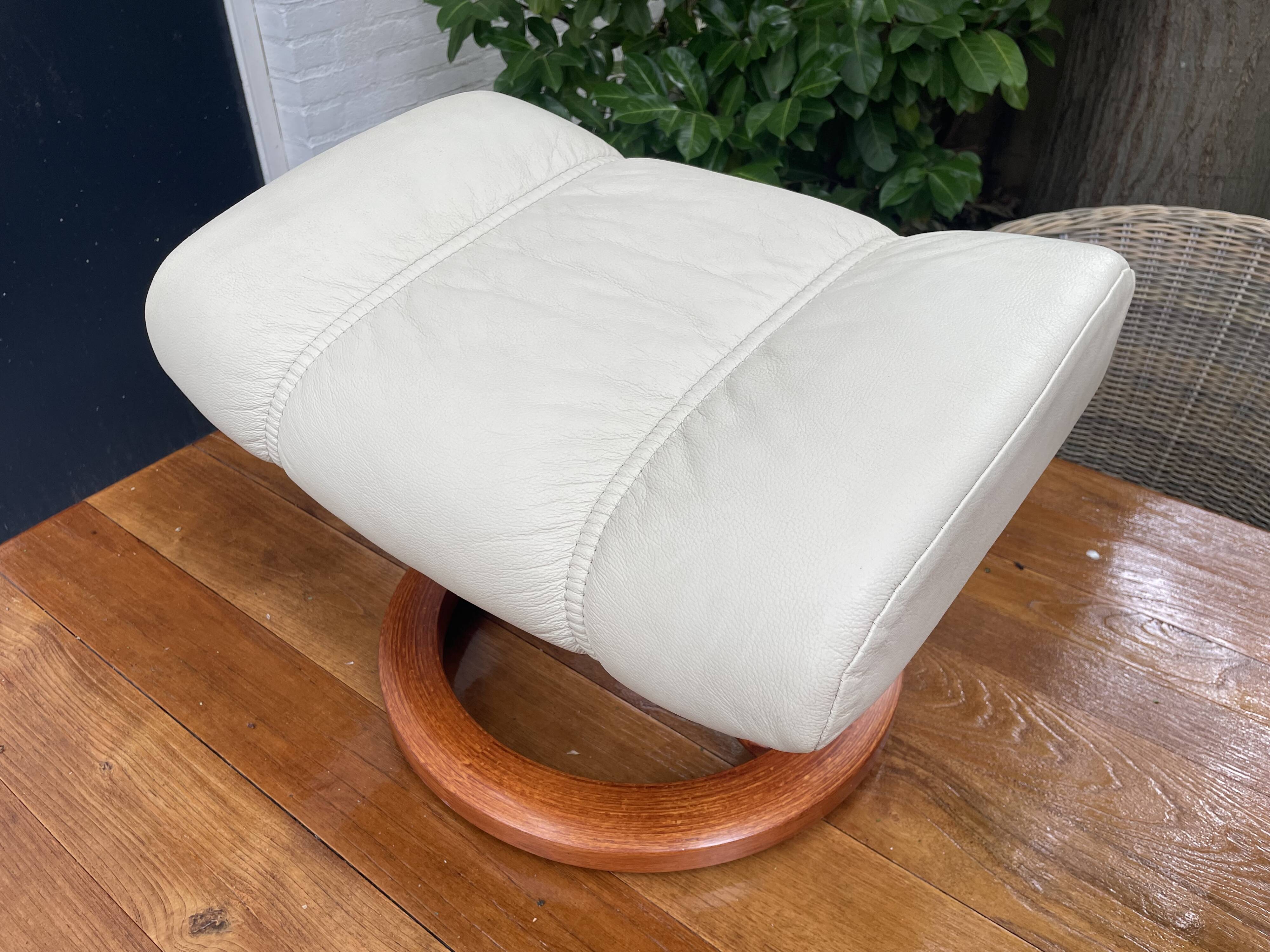 Pouf en cuir Ekornes Stressless