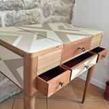 Vintage dressing table restyled