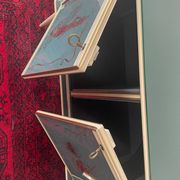 Umberto Mascagni pour Harrods Londres — Buffet trois portes