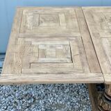 Extendable monastery table
