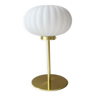 Opaline table lamp