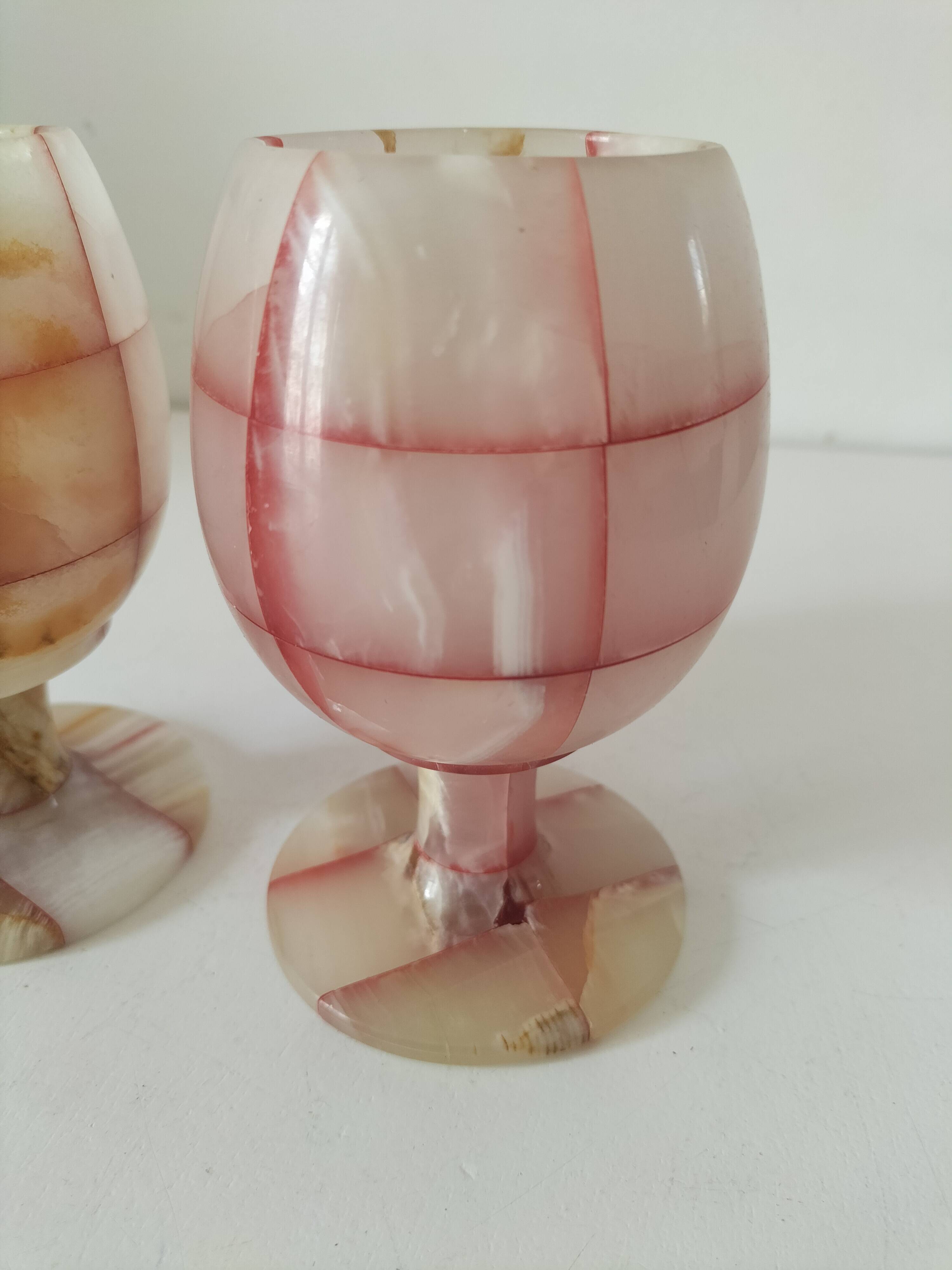 Pair of mini vases in veined pink alabaster