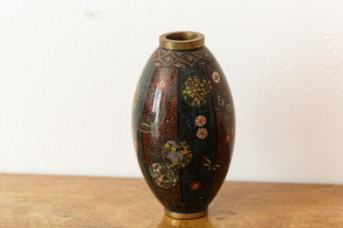 Vase en émail cloisonné et laiton 19ème siècle