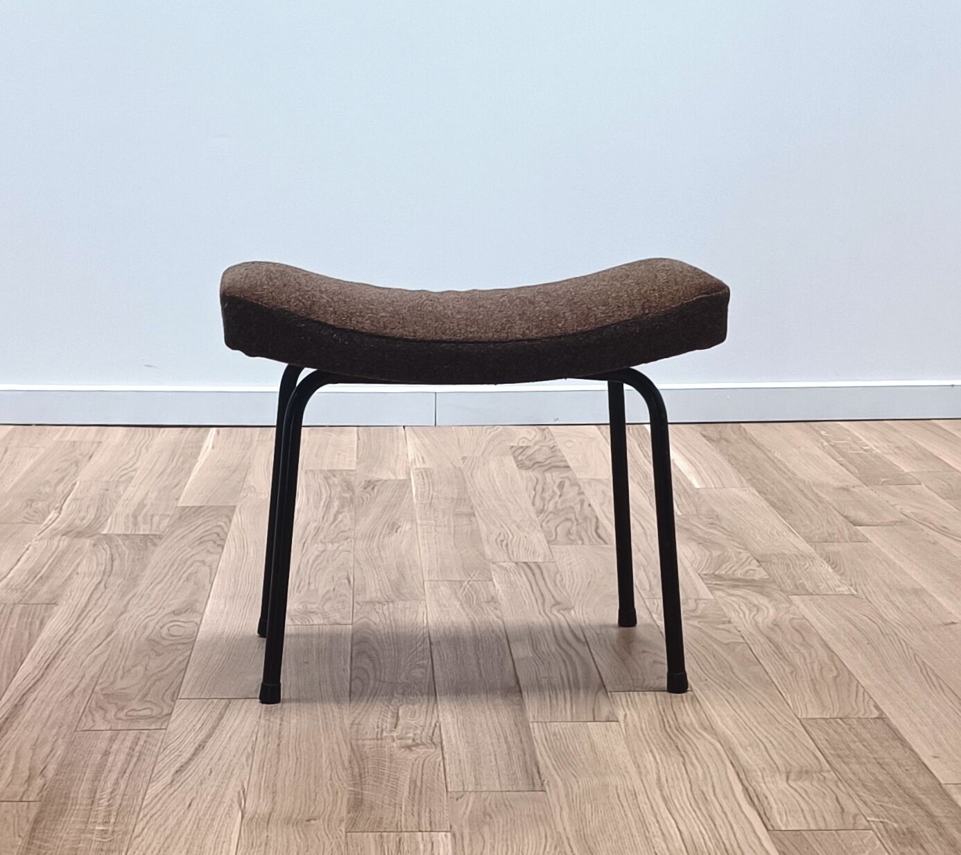 Ottoman stool CM190, by Pierre Paulin for Thonet