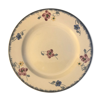 Lot of four dessert plates