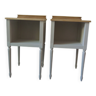 Pair of bedside tables, end tables re-enchanted in pearl gray, wooden top.